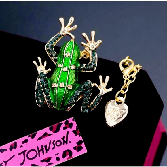 Gold plated green crystal frog necklace/brooch - Picture 4 of 15